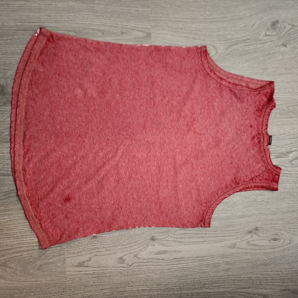 Distressed tank M - Picture 2 of 4